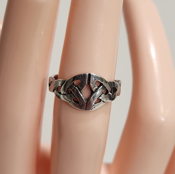 Genuine Vintage Sterling Silver "Double Trinity Knot" Infinity Ring (Size 5.25) - Picture 6 of 12